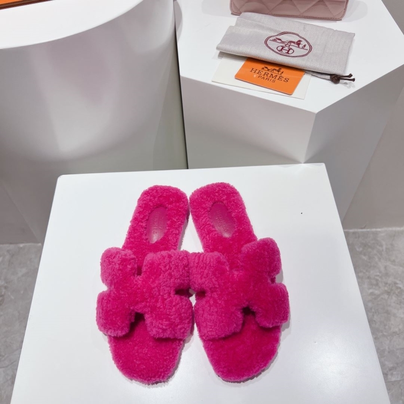 H**mes slippers